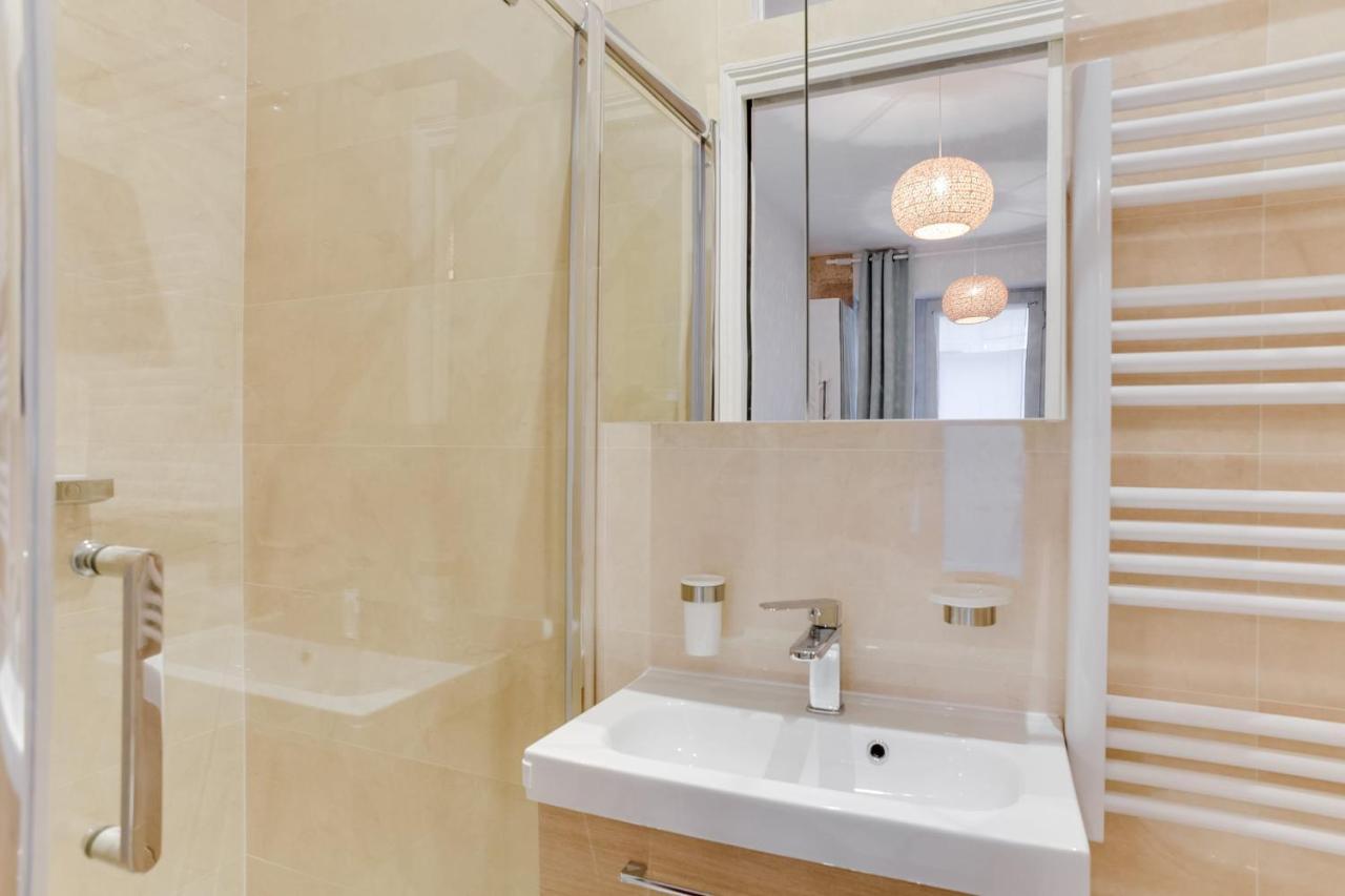 Studio Near Le Moulin Rouge And Montmartre Париж Екстериор снимка